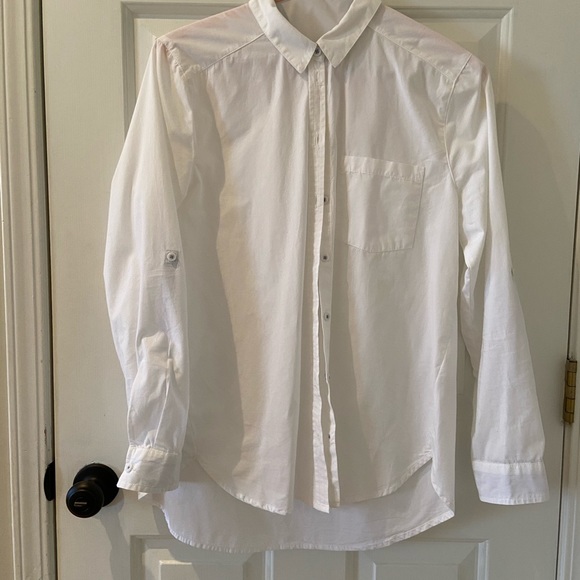 Beachlunchlounge whir and blue stripe button top. - Picture 4 of 6